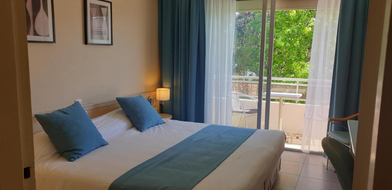 Logis Hotel & Restaurant Le Fleurance ภายนอก รูปภาพ