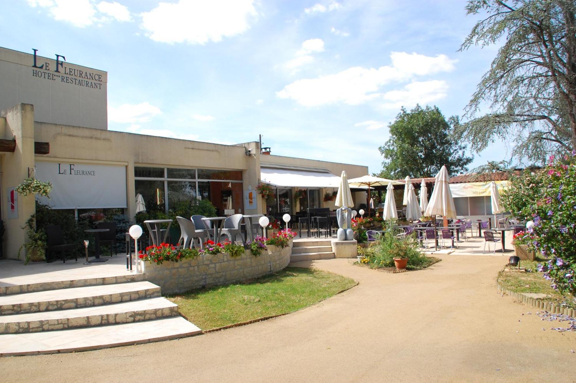 Logis Hotel & Restaurant Le Fleurance ภายนอก รูปภาพ