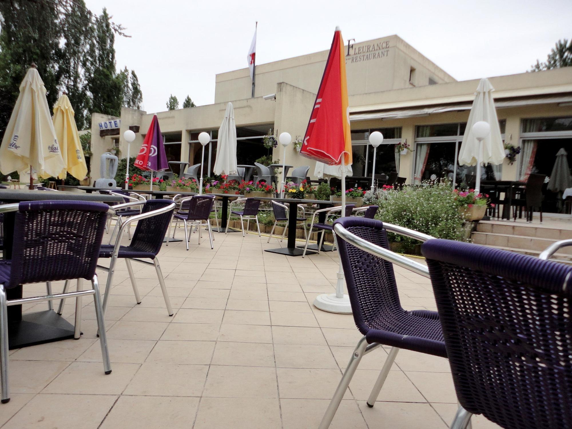 Logis Hotel & Restaurant Le Fleurance ภายนอก รูปภาพ