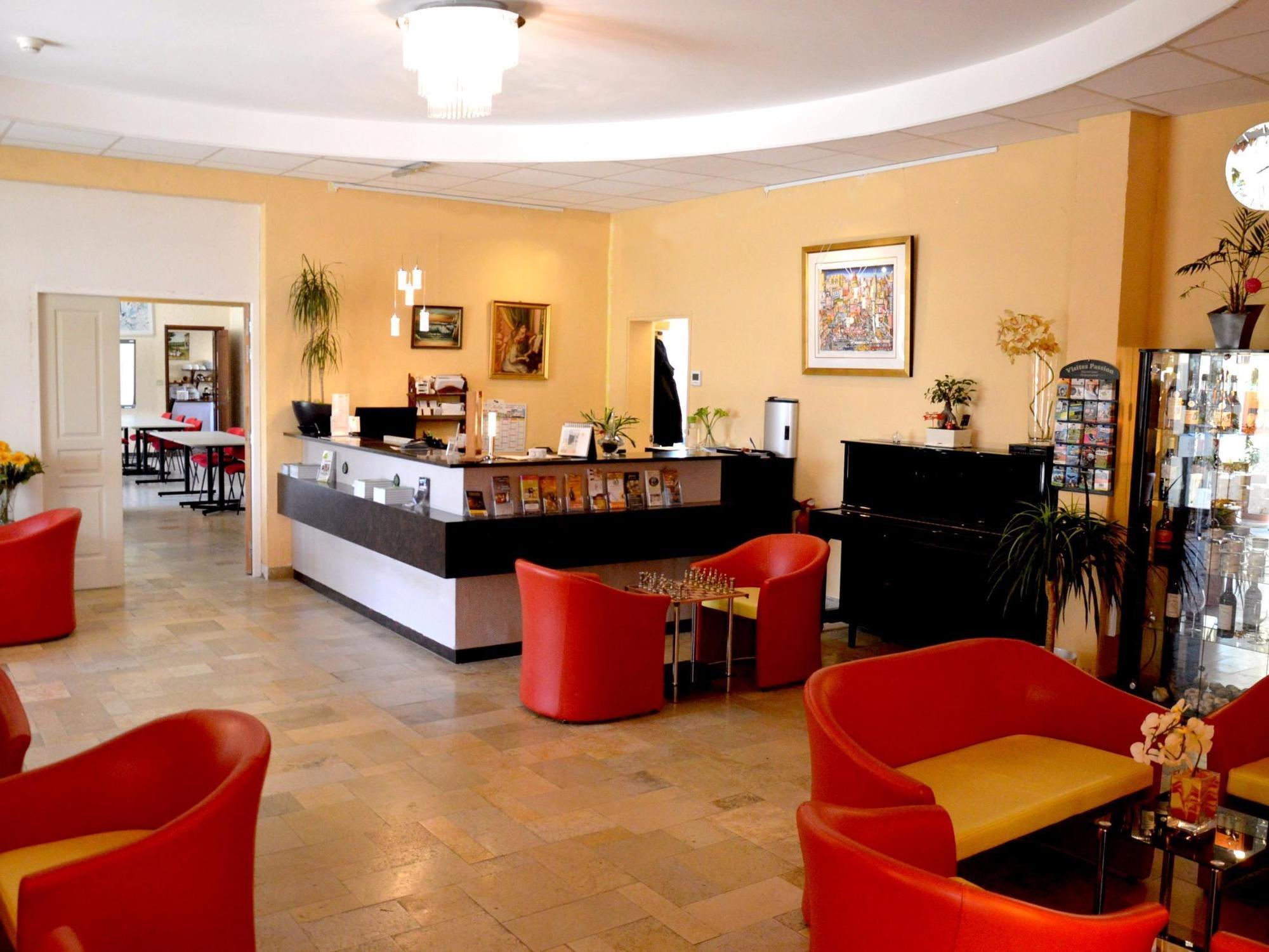 Logis Hotel & Restaurant Le Fleurance ภายนอก รูปภาพ