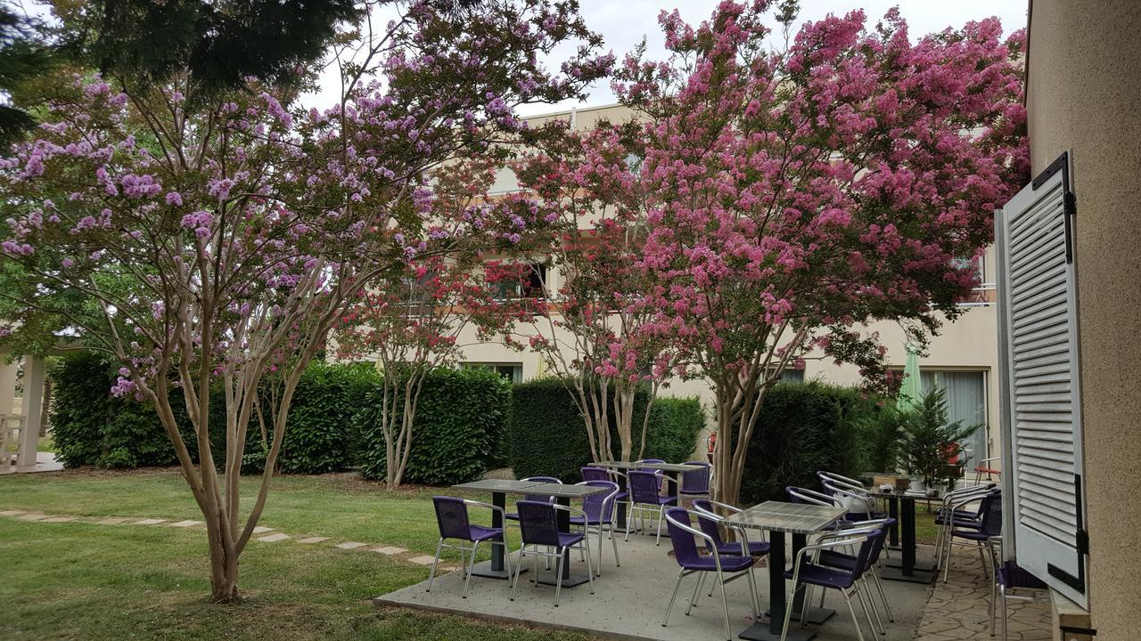 Logis Hotel & Restaurant Le Fleurance ภายนอก รูปภาพ