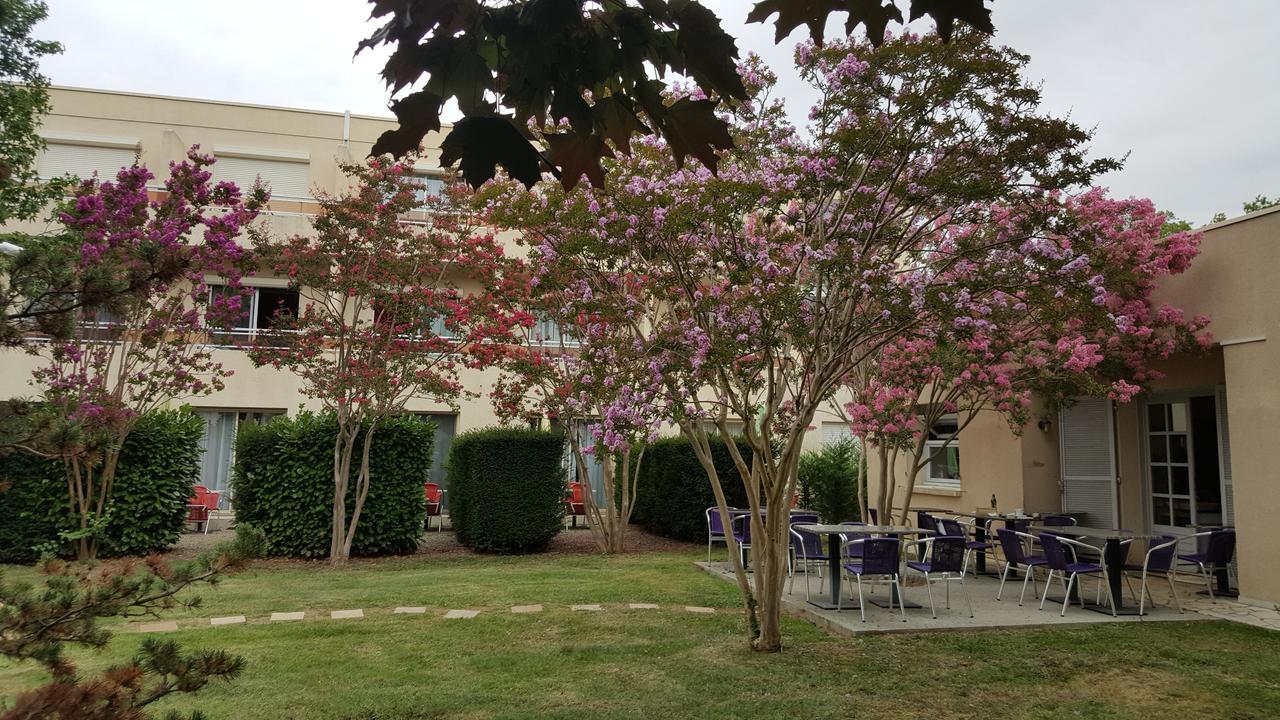 Logis Hotel & Restaurant Le Fleurance ภายนอก รูปภาพ